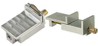 EM-Tec V22 compact vise type sample holder for up to 22mm, M4